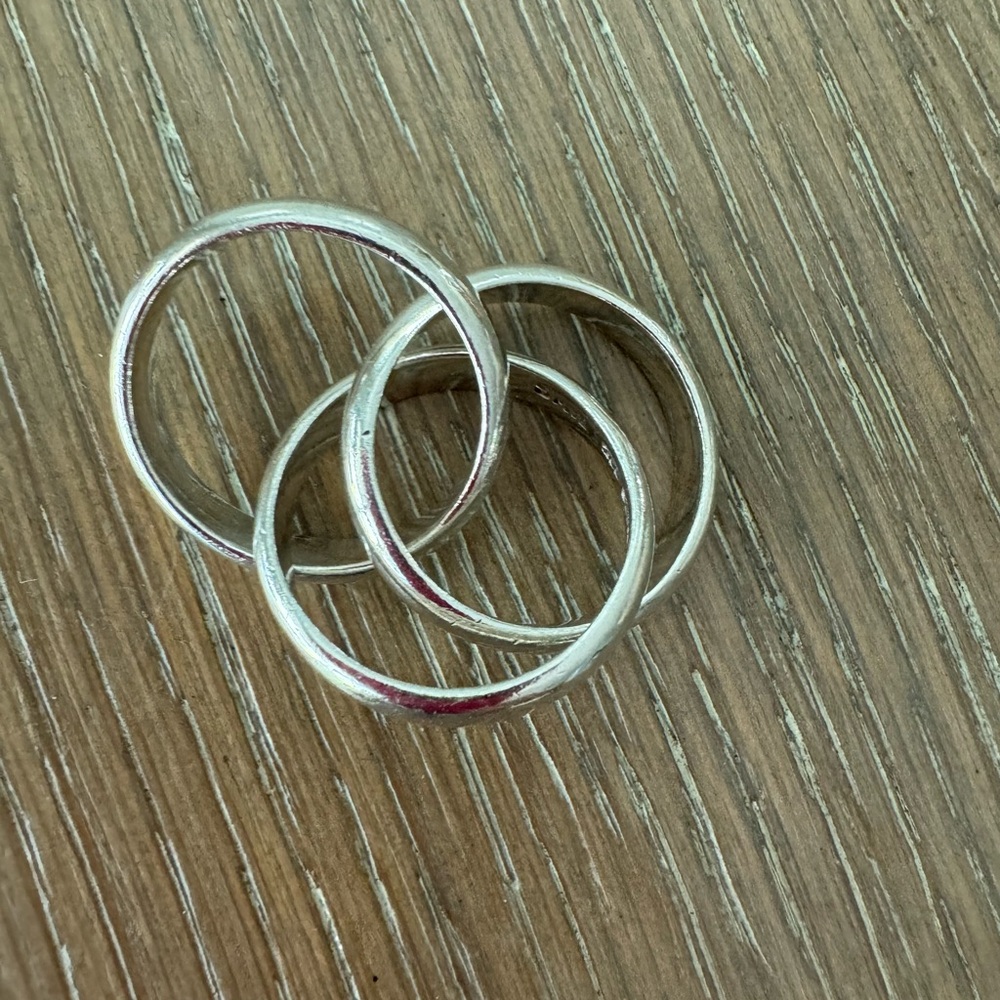 Sterling Silver Trinity Ring Approximately Sz 7 - image 4